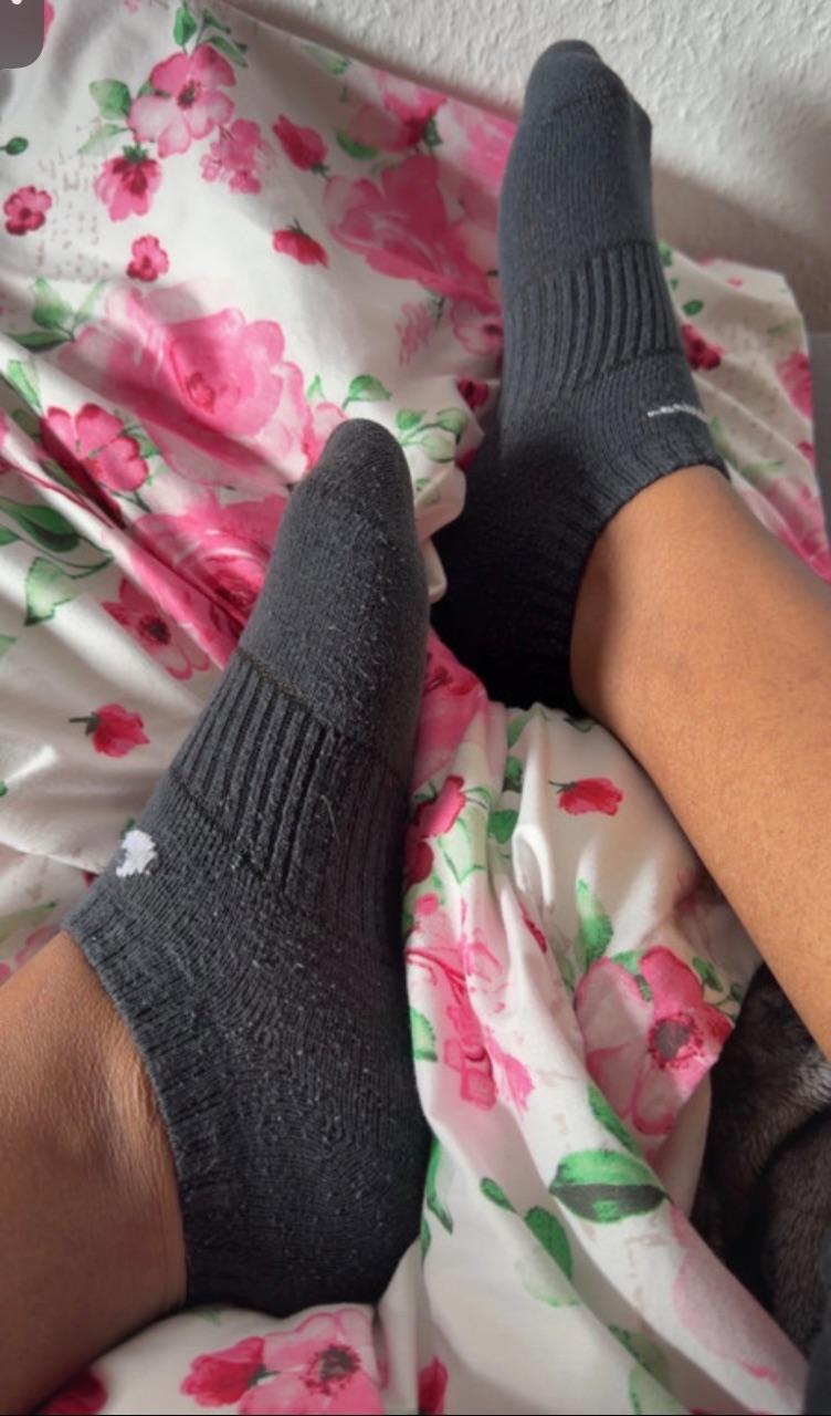 Schwarze Getragene Nike Socken