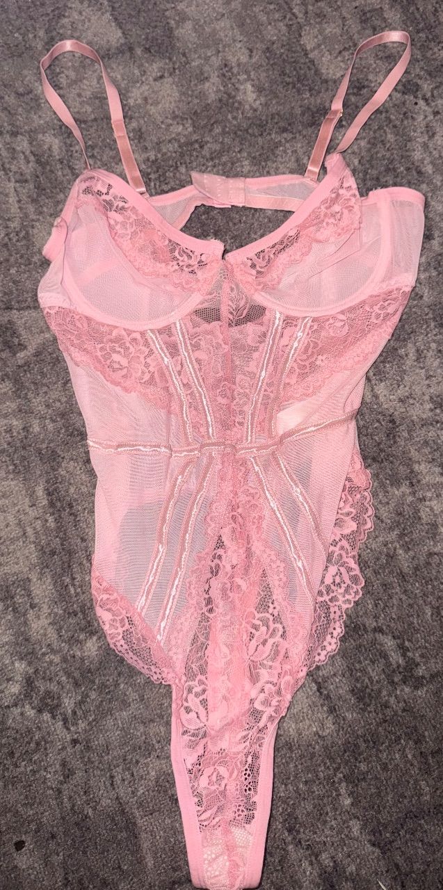 Sexy rosa Body mit spitze  Size M