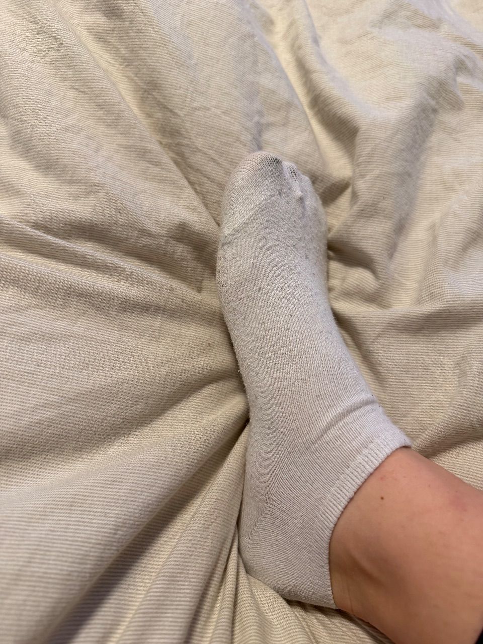 Getragene Socken in verschiedenen Farben zu verkaufen  Size 39
