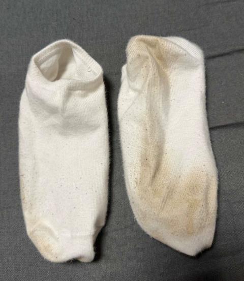 Ohne Marke getragene Socken Size S