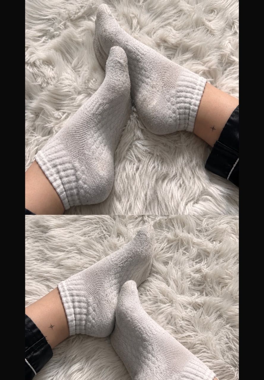 Weiße verschwitze Socken 