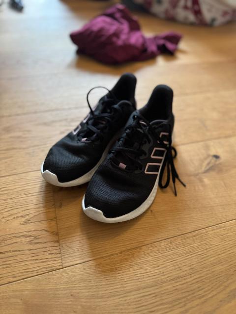 Adidas Getragene Sportschuhe Size 40