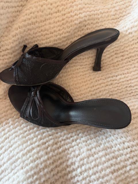 Für alle, die auf besondere Schuhe stehen …