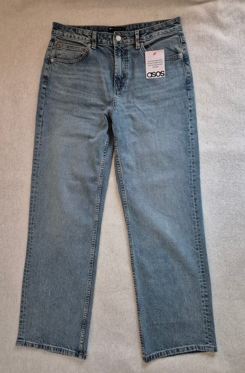 ASOS Design ASOS Design - Denim Jeans mit geradem Bein - Größe W32 L32 - Vintage Wash Blau Size W32/L32