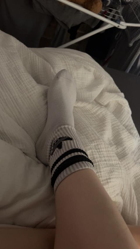 Getragene gebrauchte Adidas und Puma Socken