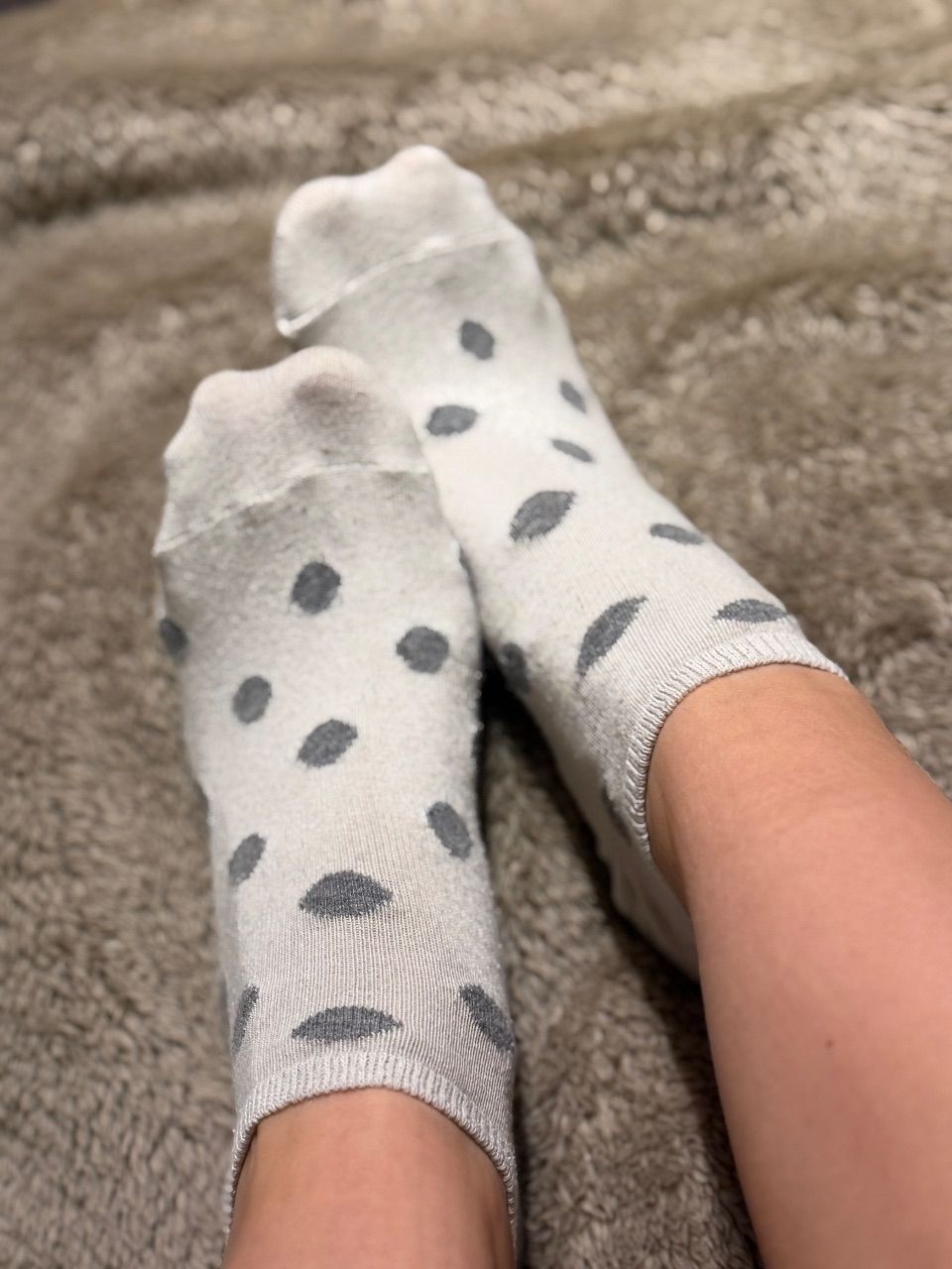 Ohne Marke Getragene Pünktchen-Socken Size 39