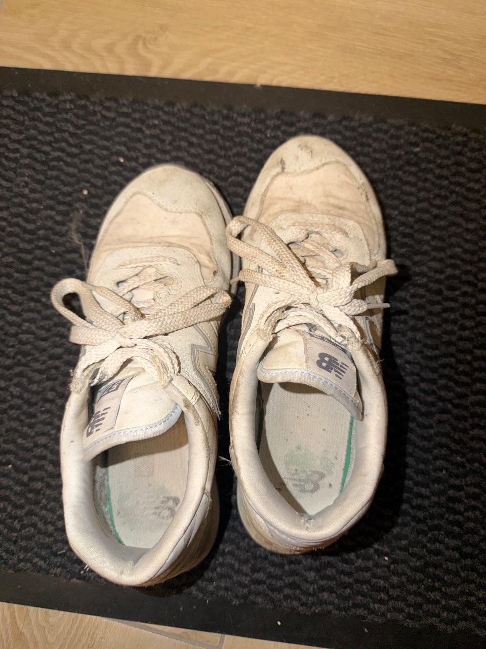 Getragene NewBalance Schuhe