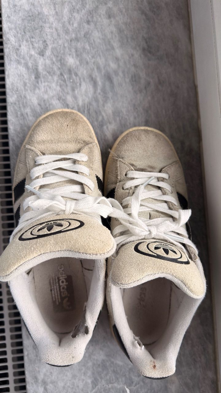 Adidas Alte kaputte Schuhe  Size 37