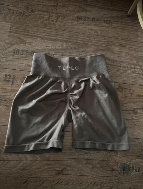 Teveo Getragene sport hose Size S