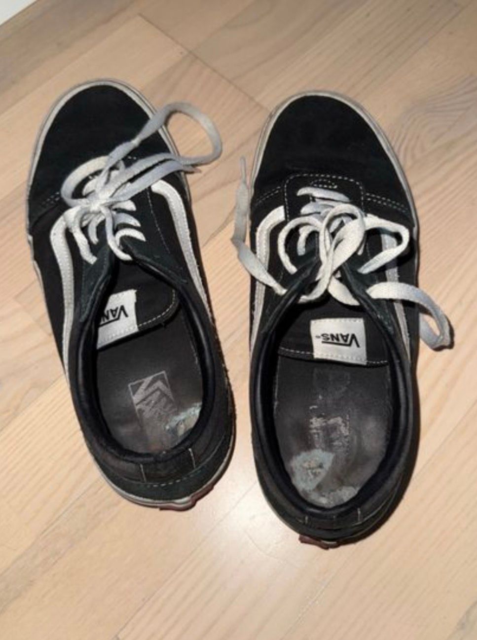 Schwarze Vans 