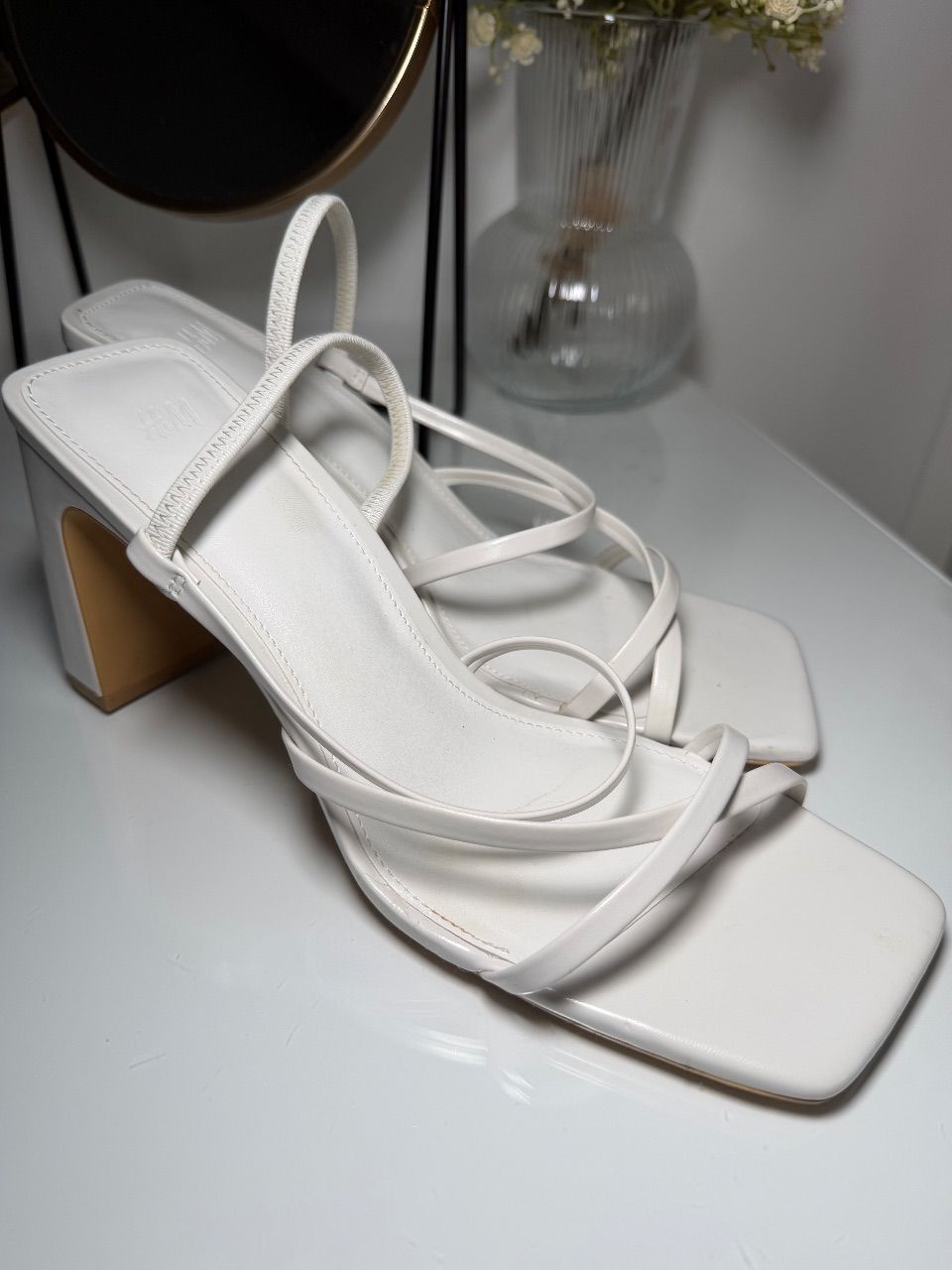 H&M Weiße Sandalen mit Absatz Size 39