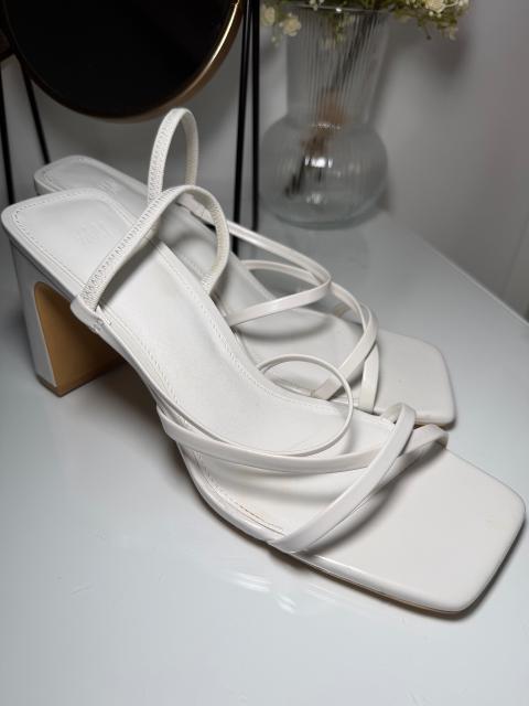 H&M Weiße Sandalen mit Absatz Size 39