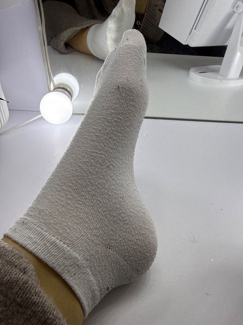 Keine Weiße Socken  Size M