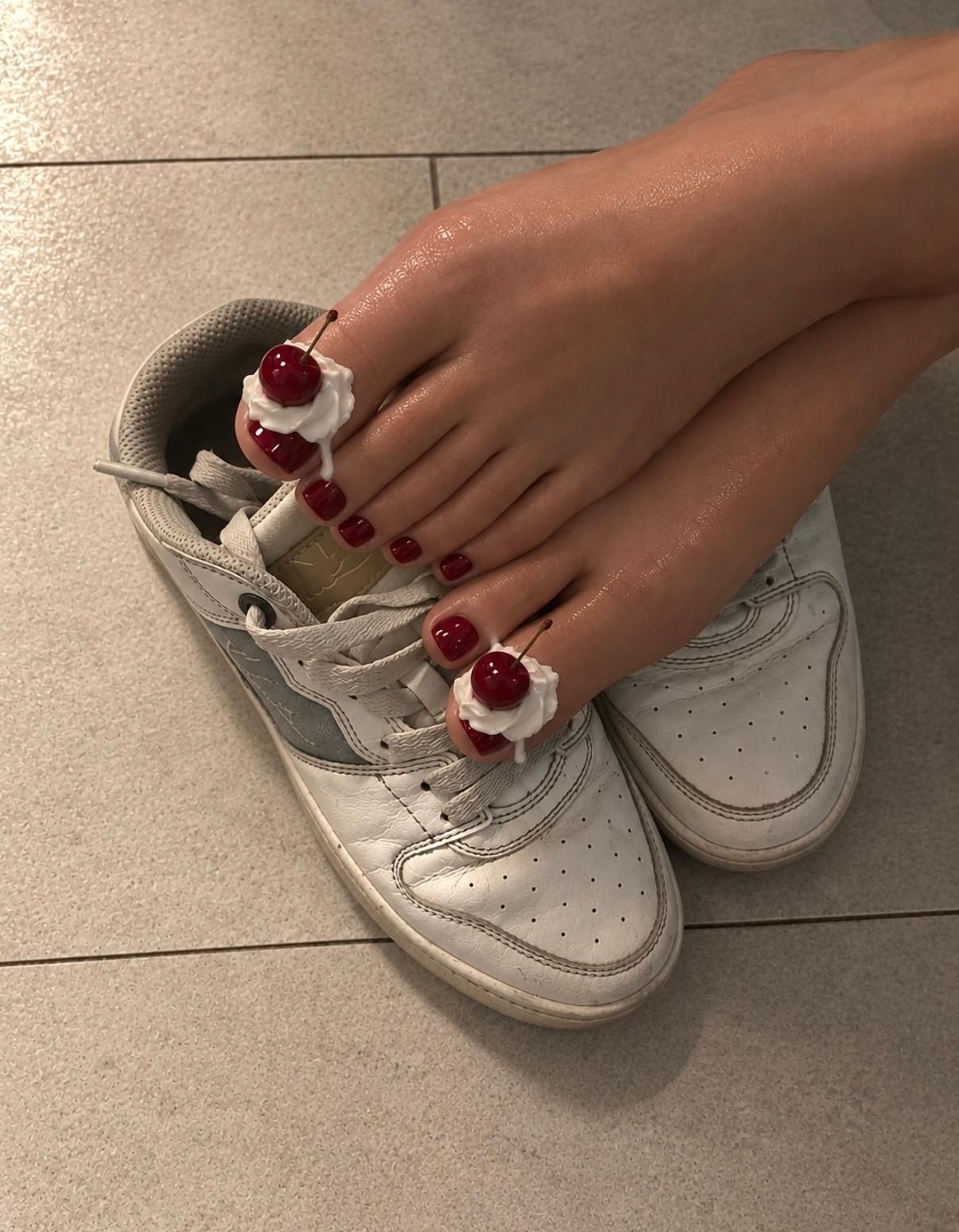Karl Kani Sportschuhe  Size 38